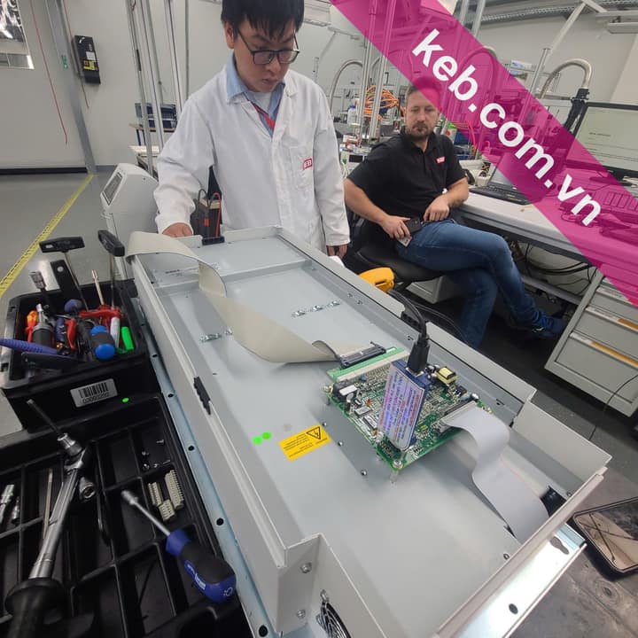 Kỹ sư KEB Việt Nam tại trung tâm đào tạo KEB Automation, Đức