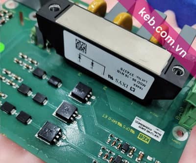 Module bán dẫn trên bo mạch công suất biến tần KEB đang sửa